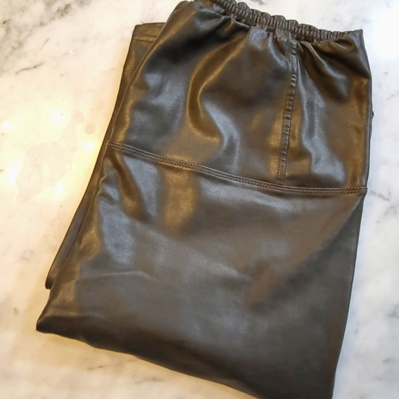 WILFRED Daria Vegan Leather Leggings - Picture 6 of 7